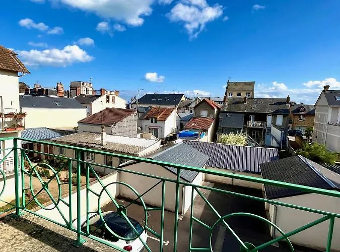 Salm, Coquet Avec Balcon Appartamento Ouistreham