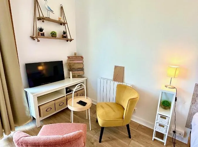 Salm, Coquet Avec Balcon Appartamento Ouistreham