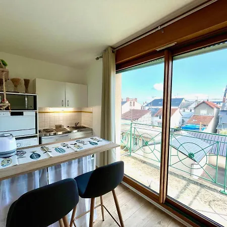 Salm, Coquet Avec Balcon